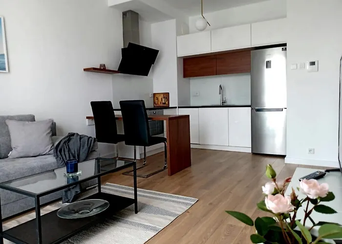 Cozy Apartment In Wilanow